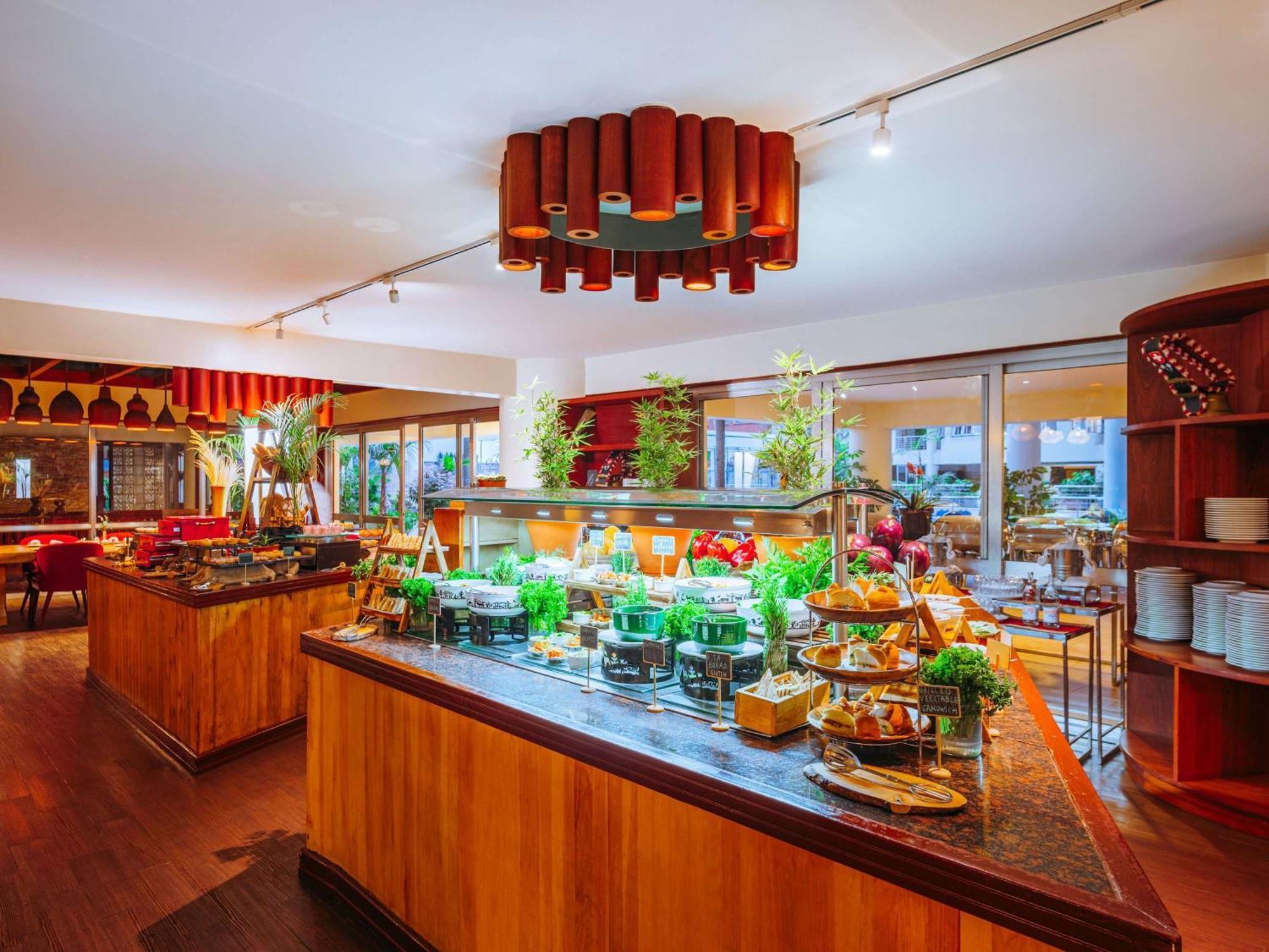 Moevenpick Hotel & Residences Nairobi Eksteriør billede